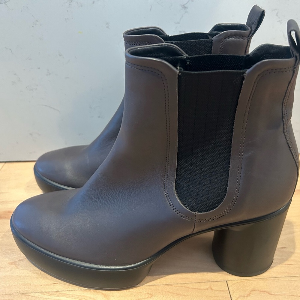 Ecco Leather Booties, Sz 9, Dark Purple Mauve